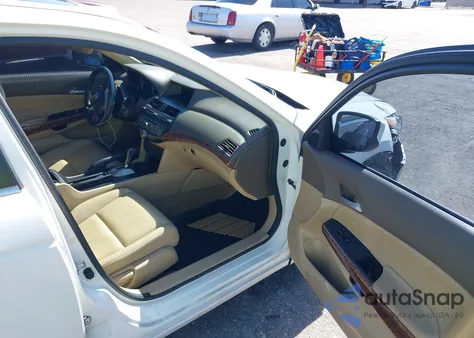 2010 Honda Accord 2.4 Ex-L from USA, damaged, VIN 1HGCP2F82AA162968